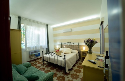 Partanna Bed & Breakfast | Room-camagna Country House Scopello Room
