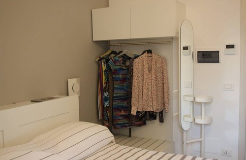 Corigliano Calabro House | Room-camelia - Stanza Matrimoniale - B&b