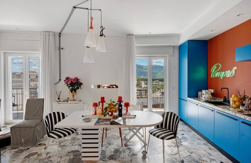 Pompei Apartment | Room 'Camera Deluxe Fuoco' with Mountain View, Wi-Fi and Air Conditioning