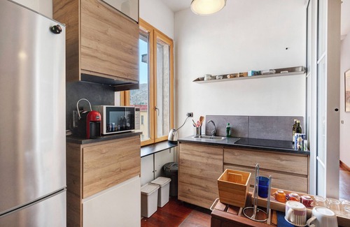 Salerno Apartment | Room 'Camera Doppia Con Ampio Balcone' with Mountain View, Wi-Fi and Air Conditioning