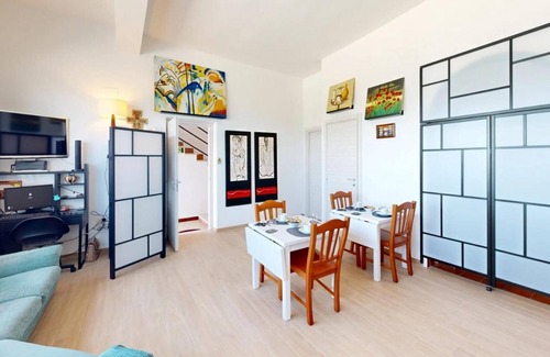 Briatico Bed & Breakfast | Room 'Camera Margherita' with Balcony, Wi-Fi and Air Conditioning