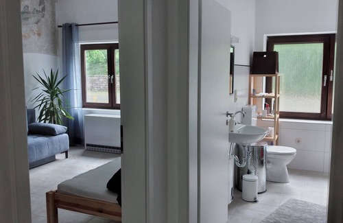Obere Kyll Apartment | Room for 2 to 4 people with spacious kitchen and bathroom