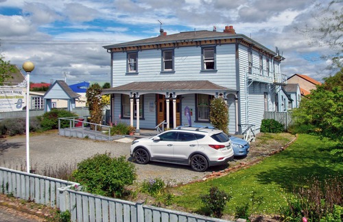 Masterton House | Room for everyone .comfortablenbeds for large groups