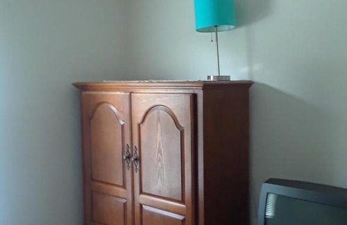 Northeast Raleigh House | Room for female