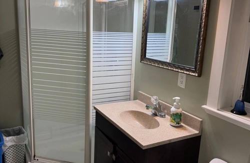 Regional District of Nanaimo Apartment | Room for rent in Surrey area