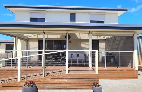 Lacepede House | Room For The Whole Family - Large 5 Bedroom Holiday Home