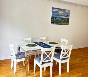 Chaillot Apartment | Room Iéna boissière