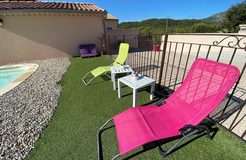 Malaucene Apartment | Room in a Villa at the Foot of Ventoux