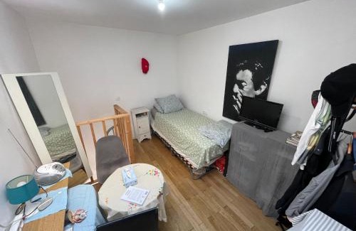 Centre Ville-Gare House | Room in city Nice