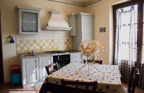 Montecarlo House | Room in Farmhouse - Hortensia Apartment