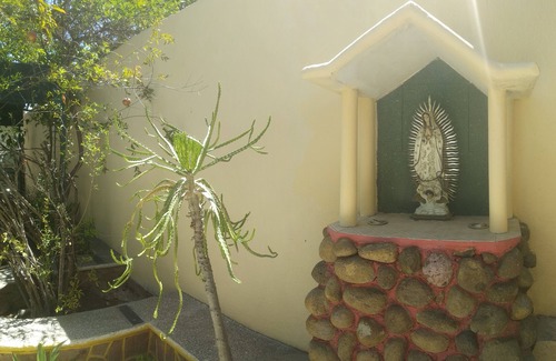 La Paz House | Room in Guest Room - Padrino's Hostal La Paz Full House