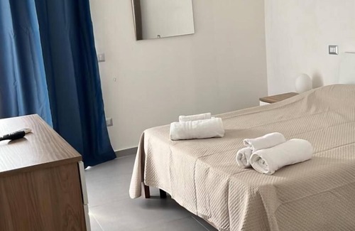 Palagiano House | Room in Holiday House - Holiday House the Zagare, Large Double or Twin Room