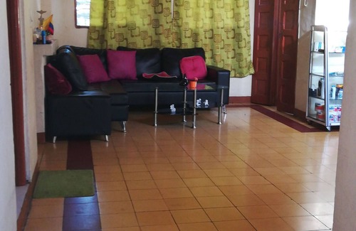 Villa Hermosa Bed & Breakfast | Room in Medellin 50B Hospital Station Metro