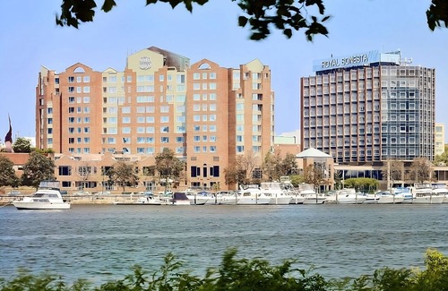 West End House | Room in Picture-Perfect Hotel for a Relaxing Getaway by the Charles River