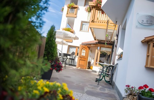 Meltina Apartment | Room 'Klausthaler Zimmer 12' with Mountain View, Shared Terrace and Wi-Fi