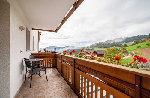 Meltina Apartment | Room 'Klausthaler Zimmer 14' with Mountain View, Shared Terrace and Wi-Fi