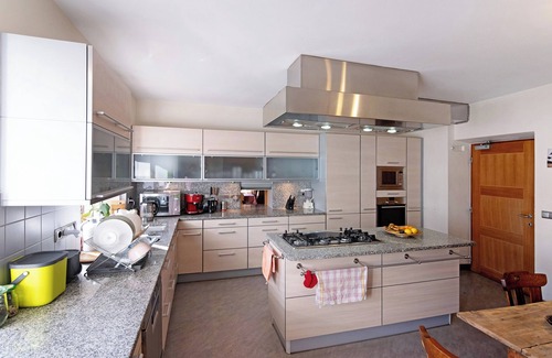 Sluderno Apartment | Room 'Mairhof Stilfser Joch Zi 6' with Mountain View, Private Terrace and Shared Garden