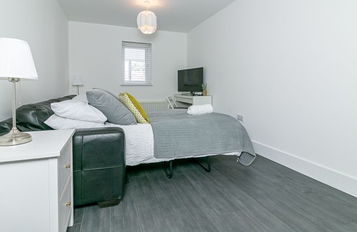 Stevenage House | Room Name - Aspen - Archers House