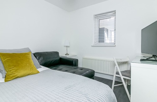 Stevenage House | Room Name - Aspen - Archers House