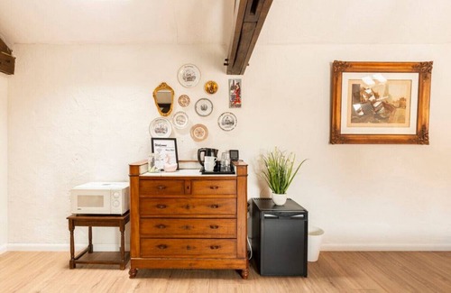 Historical Center Bruges House | ROOM N°4 - Bruges City Center Suite Stays