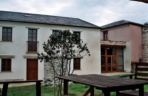 Mondonedo Apartment | Room O Pozo with Mountain Views, Shared Terrace and Wi-Fi