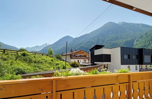 Valle Aurina Apartment | Room 'Pension Waldheim 11' with Mountain View, Shared Garden and Wi-Fi