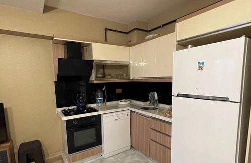 Esenyurt House | Room & Salon with Garden & Swimming Pool