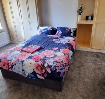 Oldham House | Room shared in 3bedroom house in Oldham Manchester