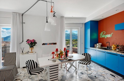Pompei Apartment | Room 'Superior Terra' with Mountain View, Wi-Fi and Air Conditioning