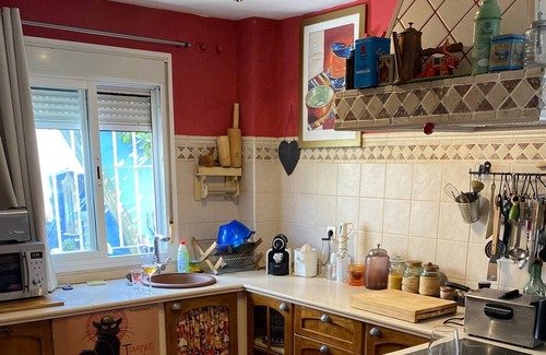 Mairena del Aljarafe Bed & Breakfast | room to rentth a private bathroom