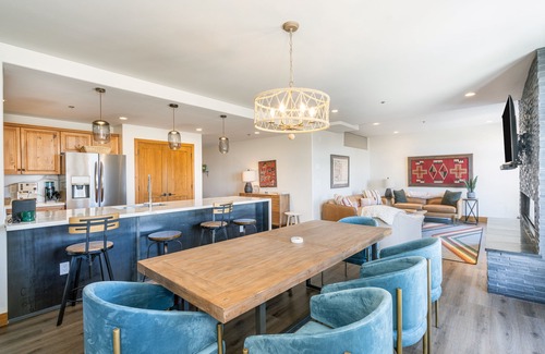 Mountain Village Condo | Room to Roam! Renovated Private 4-Bedroom Lodge Retreat With Mountain Views