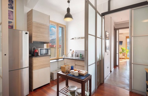 Salerno Apartment | Room 'Tripla Con Balcone' with Mountain View, Wi-Fi and Air Conditioning