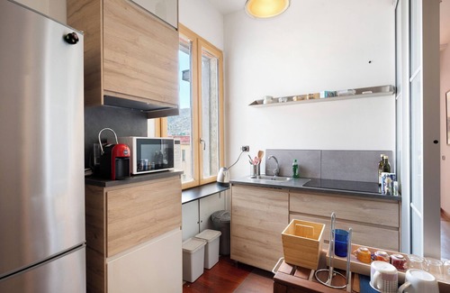Salerno Apartment | Room 'Tripla Con Balcone' with Mountain View, Wi-Fi and Air Conditioning