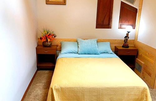 Franklin Park House | Room