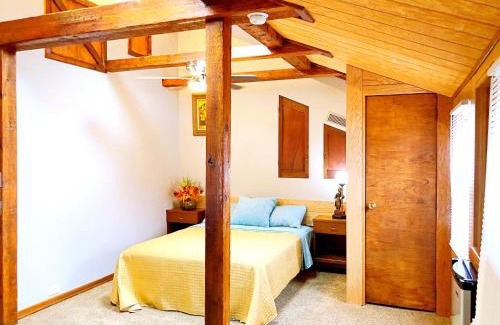 Franklin Park House | Room