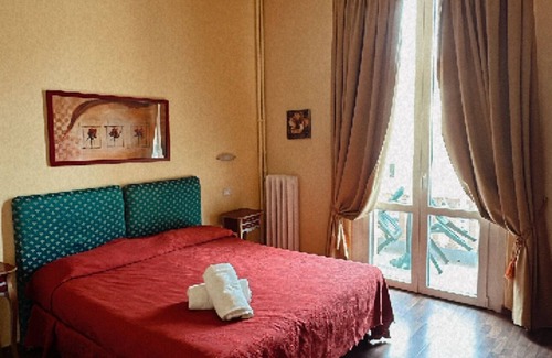 Viareggio House | Room-viareggio Old Style Sea View