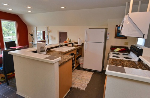 McCall House | Room with a View - Walk to Downtown Restaurants - Payette Lake - Shopping and Beach