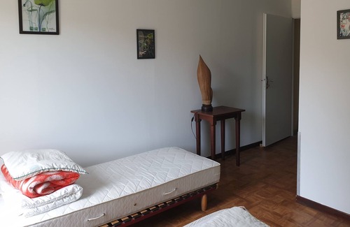 Gramat Bed & Breakfast | Room with bathroom in a nature campsite