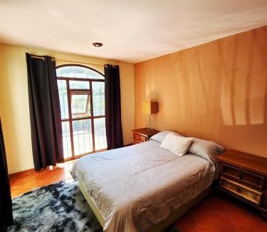 Guanajuato House | Room with Parking near the Center