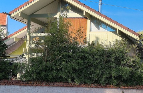 Charmes Apartment | Room with private bathroom and balcony by the canal