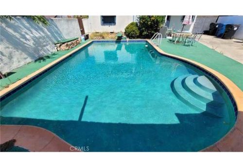 Los Angeles Bed & Breakfast | Room with private bathroom only minutes away from KIA Forum and LAX airport