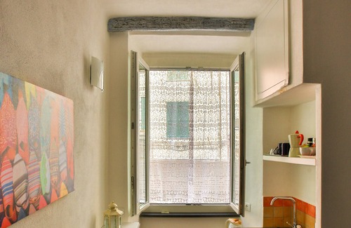 Riomaggiore House | Room with private bathroom in the heart of Riomaggiore - Cinque Terre