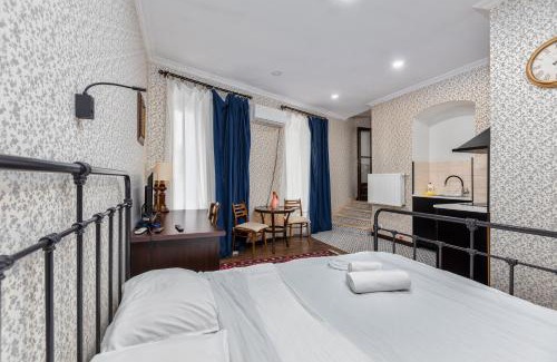 Sololaki Apartment | Room with quite yard view