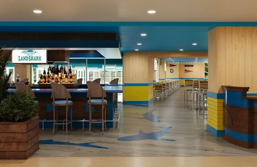 I-435 West KC-KS Hotel | Room with Vibrant Décor, Private Patio, & Swimming Pool - w/Live Entertainment
