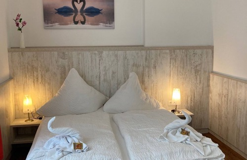 Rheinsberg House | Room 'Zi 6' with Shared Garden and Wi-Fi