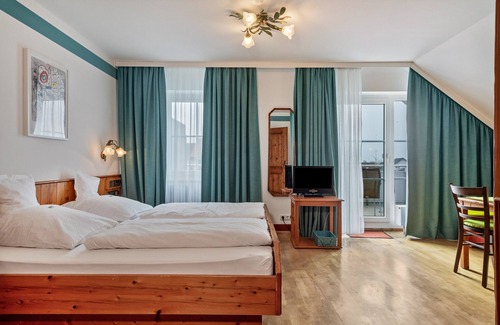 Nonnenhorn House | Room 'Zimmer 2' with Lake View, Balcony and Wi-Fi