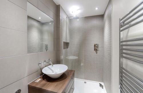 Esher Apartment | Roomspace Serviced Apartments - Kinnaird Court