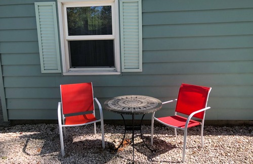 Holland Cottage | Roomy 3 bedroom only 1 mile to Holland St. Park