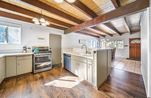 Green Valley Lake Cabin | Roomy 3 Story Mountain Family Retreat by the Lake and near Ski Resort
