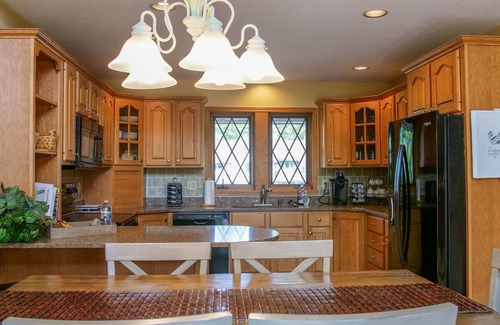 Clymer Condo | Roomy Beautiful Golf/Ski Condo